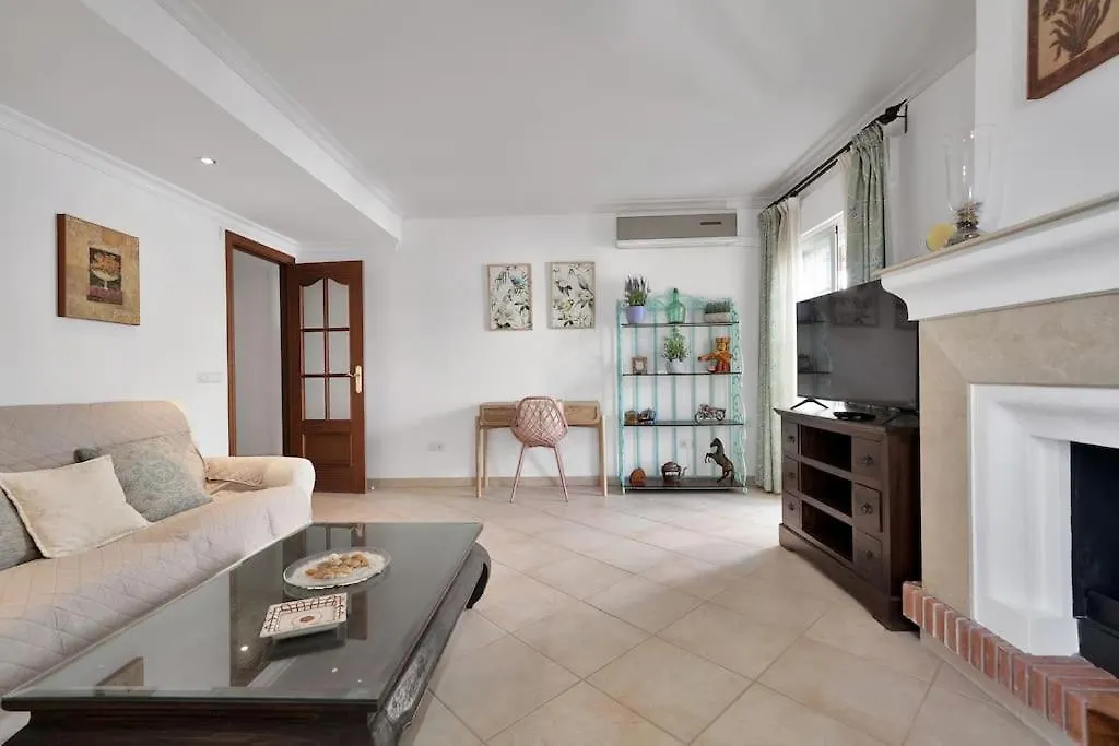 Apartamento En El Centro De San Pedro Con Parking - Del Valle 72 1 Marbella Apartment
